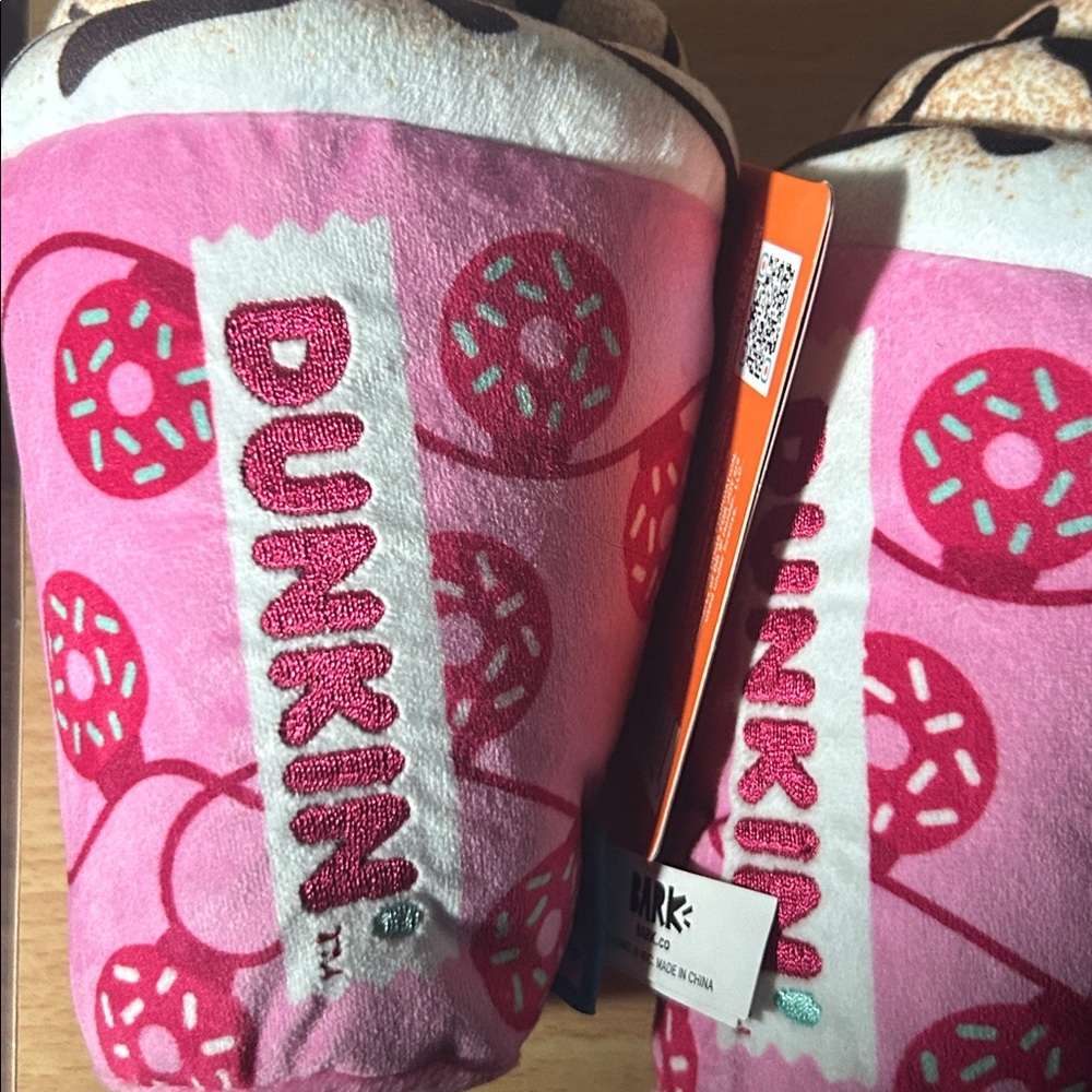 2 Dunkin Donuts Bark Dog Toy MOCHA LATTE NWT - Picture 2 of 7